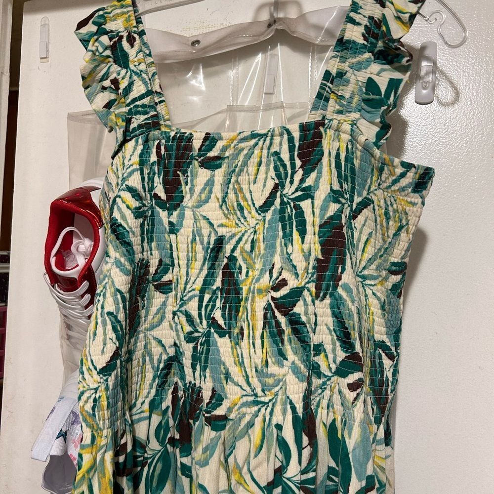 EUC Torrid Tropical Leaf Print Peplum Short Top - Picture 9 of 10